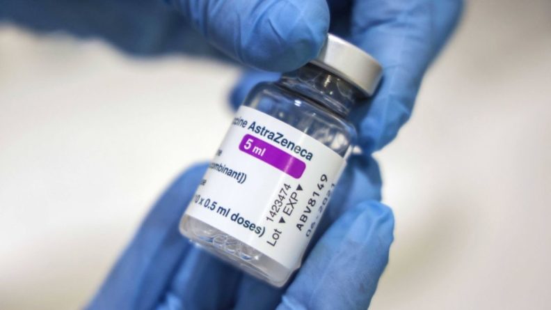 Евросоюз хочет заблокировать экспорт AstraZeneca в Великобританию 22032021 Общество: Евросоюз хочет заблокировать экспорт AstraZeneca в Великобританию