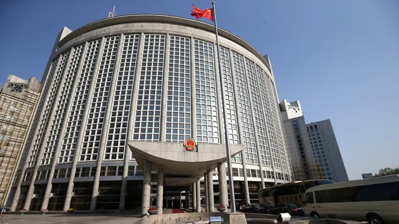 Общество: МИД КНР выразил протест послу Великобритании в Пекине из-за санкций