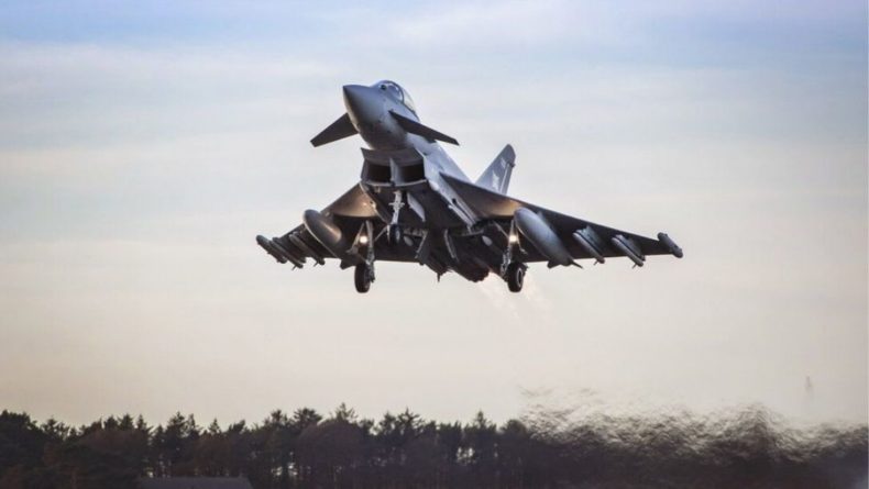 Общество: ​У берегов Британии были замечены российские самолеты-разведчики