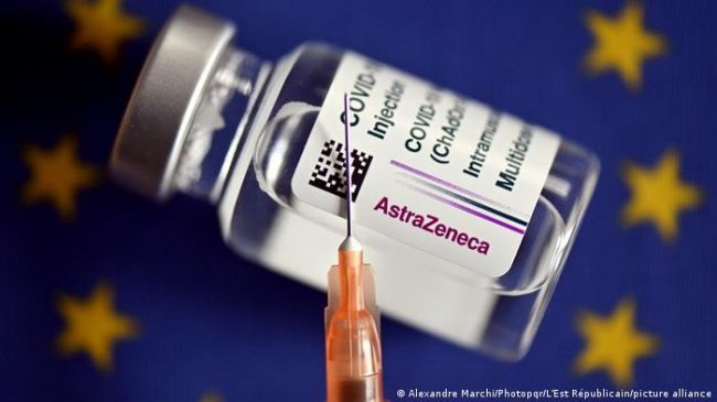 Общество: Власти Британии сообщили о 30 случаях тромбоза после прививок AstraZeneca