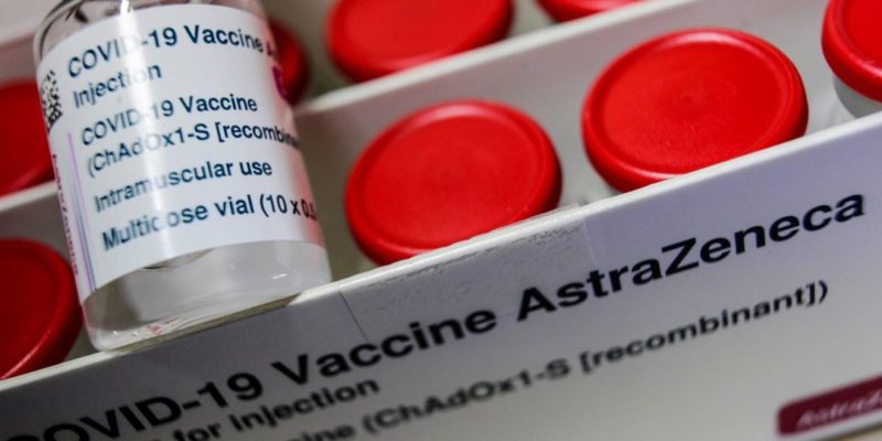 Общество: В Британии выявили 30 случаев образования тромбов после вакцинации AstraZeneca