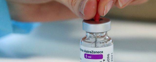 Общество: В Британии семь человек умерли от тромбов после вакцины AstraZeneca
