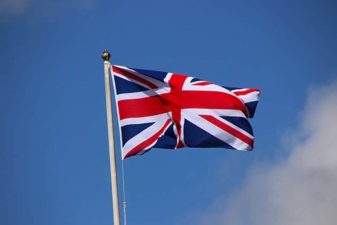 Общество: Британия разрабатывает свой вариант зеленого паспорта по примеру Израиля и мира