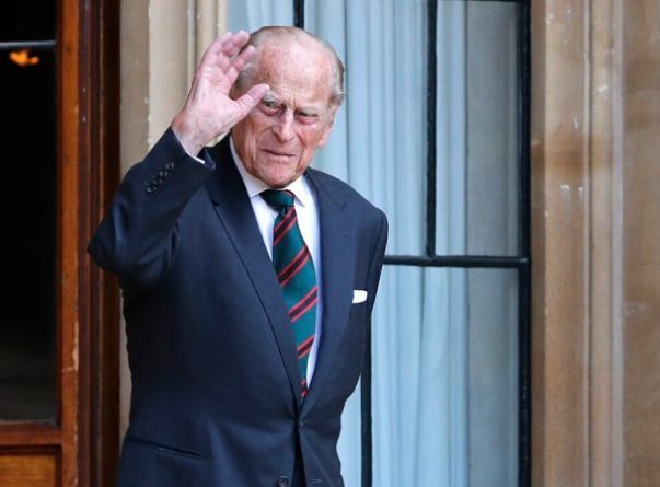 Общество: После смерти принца Филиппа в Великобритании объявили траур