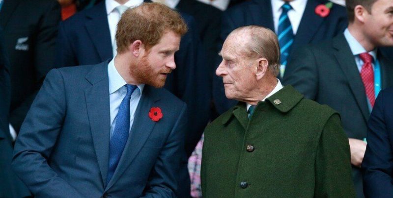 Общество: Принц Гарри прибыл из США в Британию на похороны деда, принца Филиппа