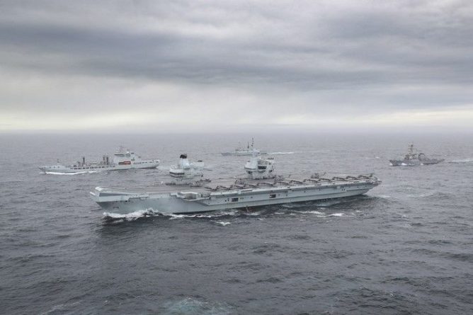 Общество: СМИ узнали о плане кораблей ВМС Великобритании войти в Черное море