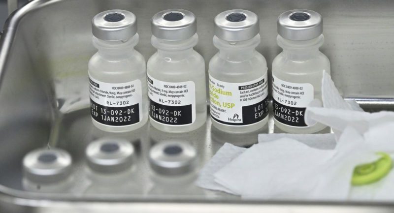 Общество: Уровень смертности в Великобритании после Pfizer, оказался выше, чем после AstraZeneca