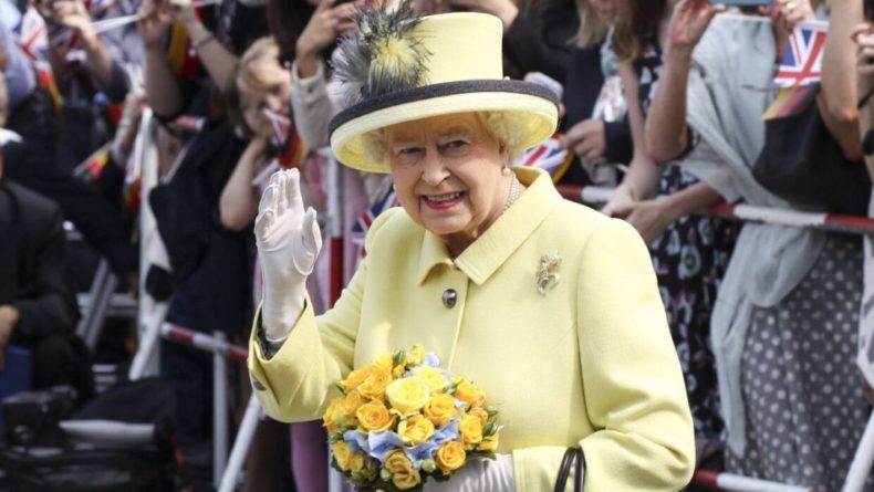 Общество: Парламент Великобритании пророчит конец монархии после смерти королевы Елизаветы II