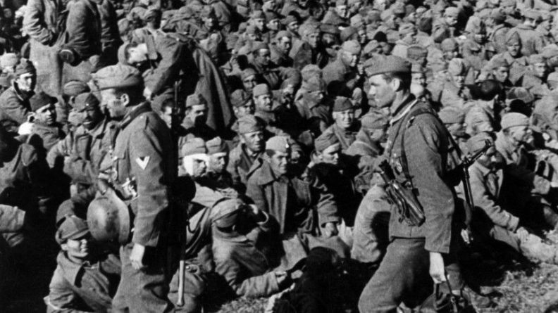 Общество: Историк спецслужб: британцы убили тысячи советских пленных в 1945 году