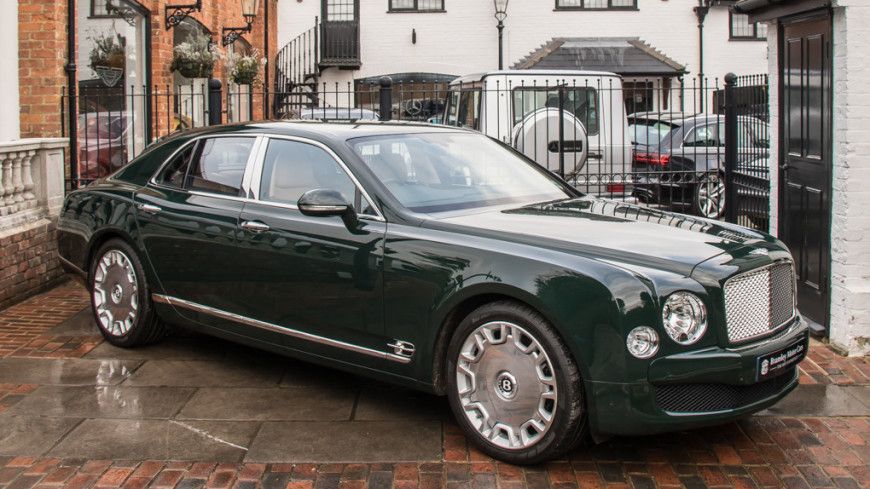 В Великобритании продается Bentley, на котором ездила Елизавета II