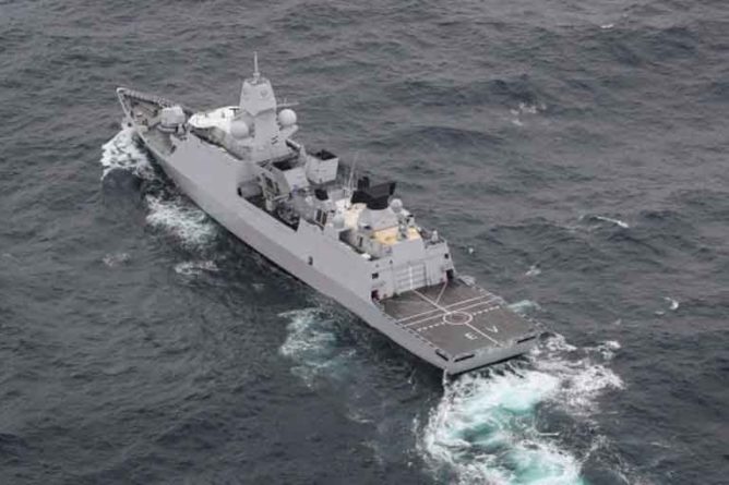 Общество: Униженная российским флотом Британия направляет в Черное море 3 боевых корабля