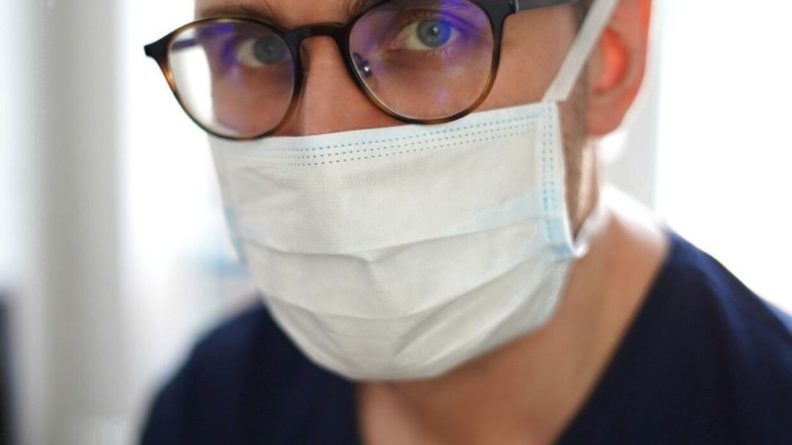 Общество: Ученые из Великобритании обнаружили следы свинца и сурьмы в медицинских масках