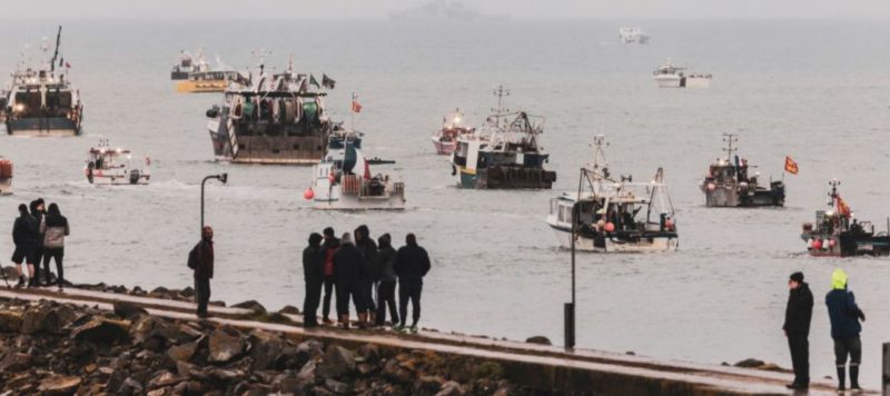 Общество: Франция угрожает Британии санкционными мерами из-за спора о рыболовстве
