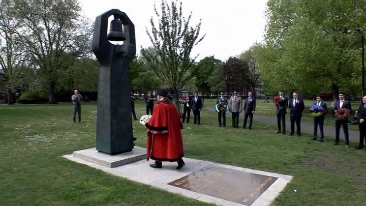 Общество: Вести. В Лондоне почтили память советских солдат и офицеров, погибших во Второй мировой