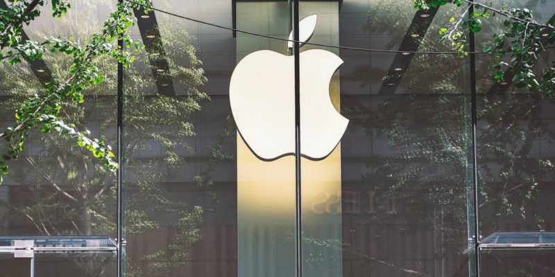 Общество: Британцы подали против Apple коллективный иск на $2,1 млрд