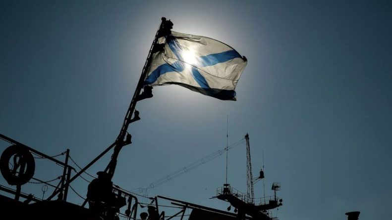 Общество: ЧФ России следит за зашедшим в Чёрное море кораблём ВМС Британии