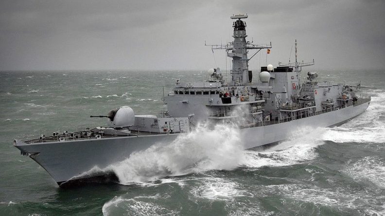 Общество: В Сети раскритиковали "черноморский поход" ВМС Британии