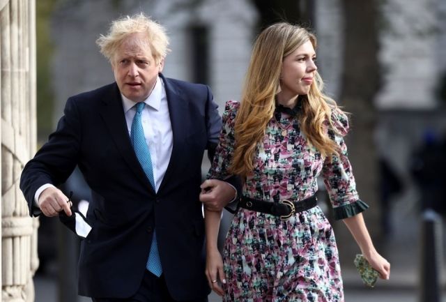 Общество: Премьер-министр Великобритании Борис Джонсон объявил дату свадьбы с Кэрри Саймондс