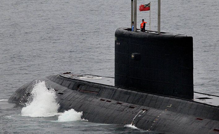 Общество: Daily Express (Великобритания): Путин хочет, чтобы британцы «привыкли» к российским военно-морским силам, а Кремль «издевается» над Великобританией с помощью подводных лодок