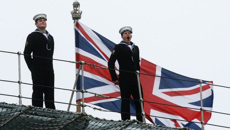 Общество: Британия опровергла выдворение своего корабля из вод России