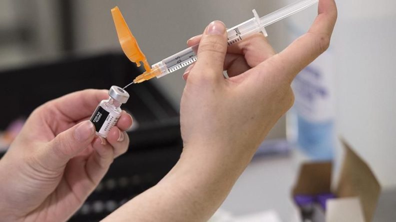 Общество: В Великобритании более 50% взрослых полностью вакцинировали от коронавируса
