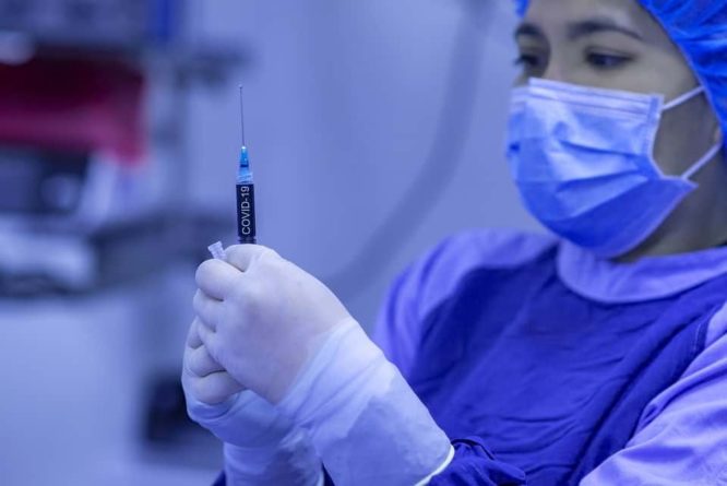 Британия одобрила использование вакцины Pfizer для подростков и мира 04062021 Общество: Британия одобрила использование вакцины Pfizer для подростков и мира
