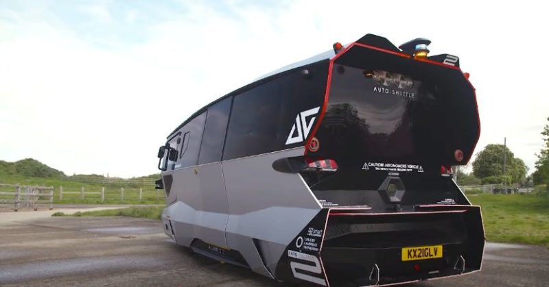 Общество: Британцы раскритиковали новый беспилотный автобус Auto-Shuttle за пугающий внешний вид