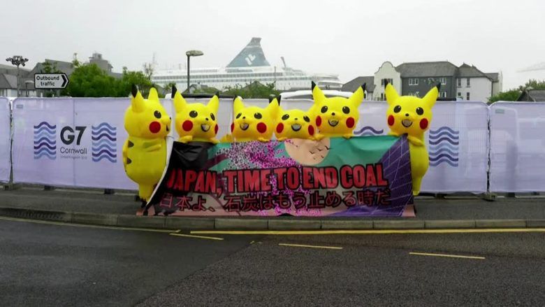 Общество: В день открытия саммита G7 в Великобритании прошла необычная акция протеста (фото)