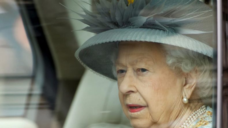 Общество: Королева Великобритании посвятила в рыцари разработчиков AstraZeneca