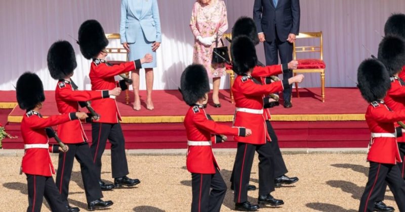 Общество: Королева Елизавета II встретилась с Джо Байденом в Великобритании