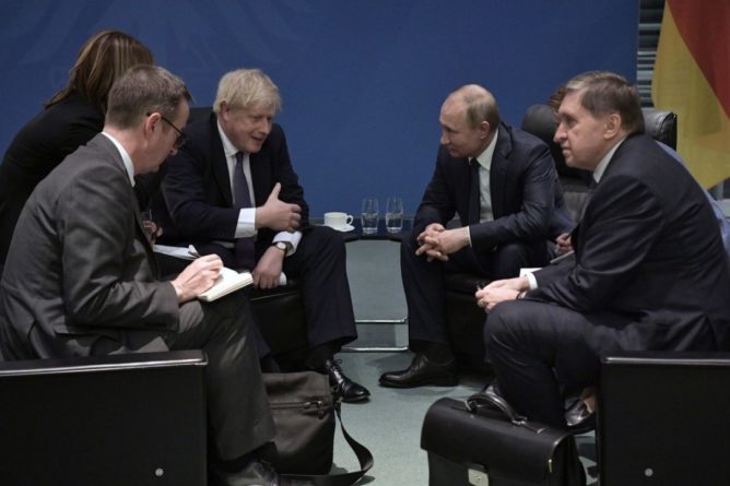Общество: Министр обороны Великобритании назвал условия для саммита Джонсона и Путина
