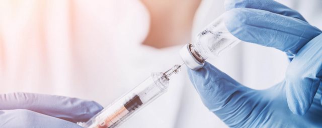 Общество: Медиков и соцработников Британии обяжут вакцинироваться от COVID-19