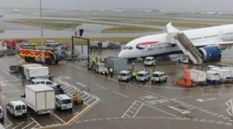 Общество: В Лондоне произошло ЧП с самолетом - чудом никто не погиб: фото