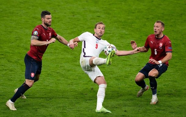 Общество: Англия минимально обыграла Чехию и выиграла группу