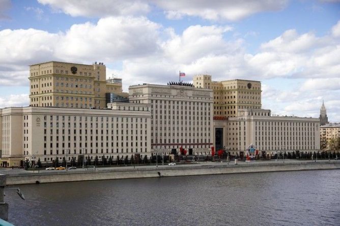 Общество: Военного атташе Британии вызвали в Минобороны из-за инцидента в Черном море