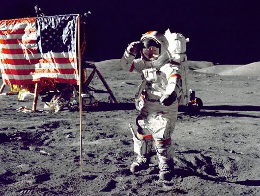 Общество: Британцы дали ответ на главную загадку лунной миссии США