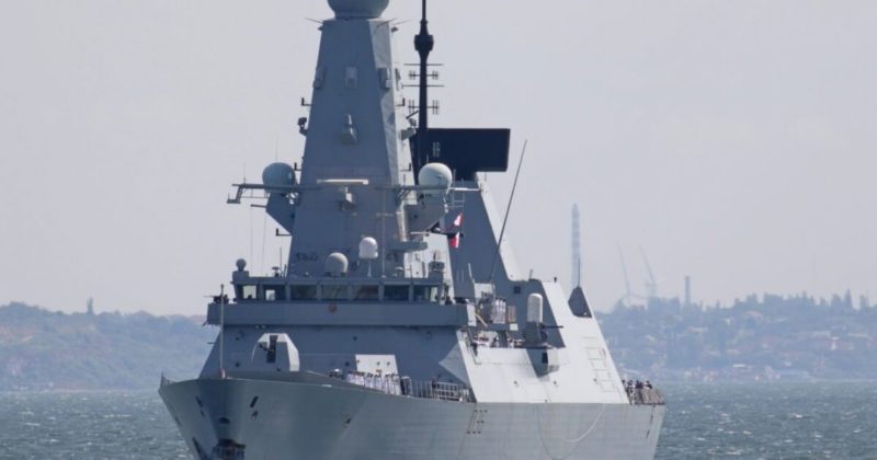 Общество: Как британский эсминец оказался в Черном море – заявление главы Минобороны Британии