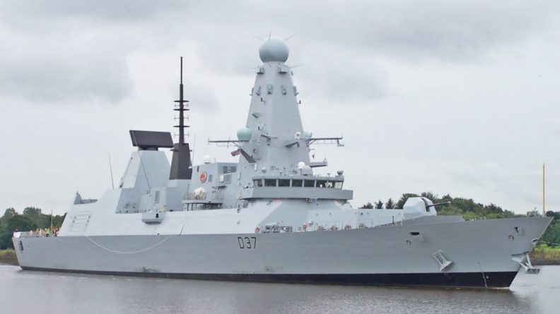 Общество: Лондон выдвинул собственную версию инцидента с эсминцем Defender в Черном море