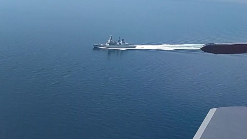 Общество: «Сознательная провокация»: в Кремле прокомментировали инцидент с эсминцем Великобритании в Чёрном море