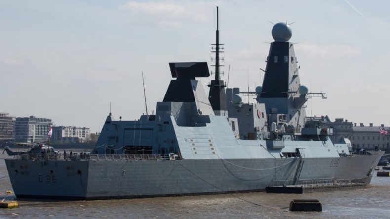 Общество: В Британии признали, что инцидент с эсминцем Defender мог спровоцировать войну с Россией