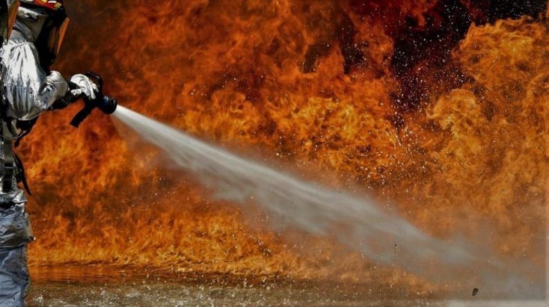 Взрыв на вокзале в Лондоне вызвал сильнейший пожар и мира 28062021 Общество: Взрыв на вокзале в Лондоне вызвал сильнейший пожар и мира