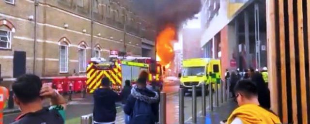 Общество: В Лондоне у станции метро Elephant and Castle прогремел взрыв