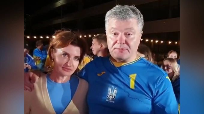 Общество: В Сети появилось "пьяное видео" Порошенко после матча Украина - Англия