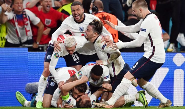 Общество: Англия вышла в финал Евро-2020