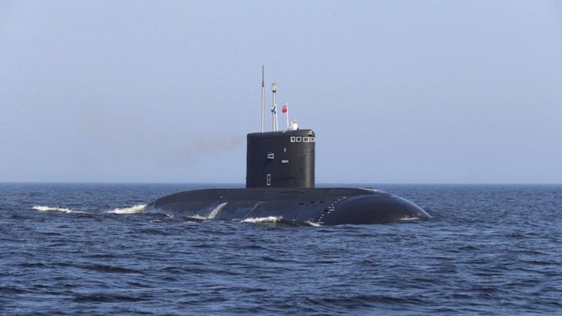 Общество: Операция подлодки ВМФ РФ в Средиземном море вызвала переполох в Британии