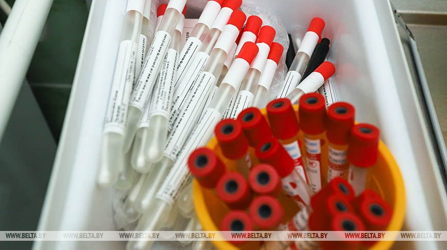 В Великобритании за сутки выявили более 31 тысячи случаев коронавируса