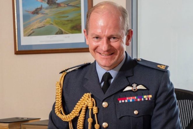 Общество: Главный маршал авиации Великобритании опозорился, сообщив о коварных захватнических планах России в космосе