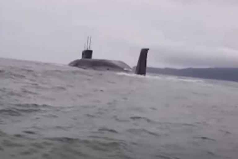 Российские атомные подводные крейсера окружили Великобританию – британские СМИ подняли панику