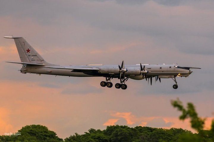 ВВС Британии сообщили о перехвате истребителями двух российских Ту-142