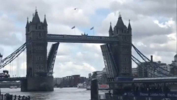 Общество: ЧП. В Лондоне сломался Тауэрский мост
